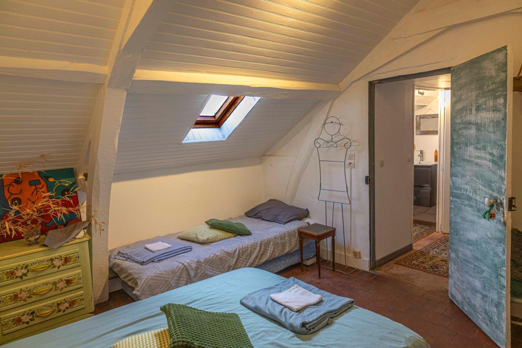 Chambre D'Hotes Les Jardins De Marie, Sci Charles III Bernay  Exterior foto